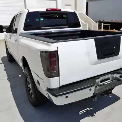 Nissan Titan - 2004 to 2015 - All [All] (Smoked Lens) (Without Utility Bed)