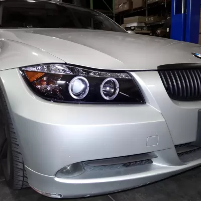 BMW 3 Series - 2006 to 2008 - 4 Door Sedan [All] (Projector With Halo, LED Accent Lights) (Gloss Black) (Not Compatible With OEM HID Lights) (Smoked Lens)