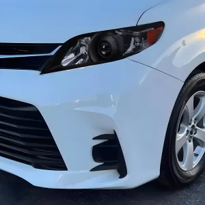 2018 Toyota Sienna PRO Design Black Headlights