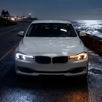BMW 3 Series - 2012 to 2015 - 4 Door Sedan [328i 2.0L Turbo, 328i xDrive 2.0L Turbo] (Projector, LED Accent Lights) (Sequential LED Turn Signal) (Not Compatible With OEM HID Lights)