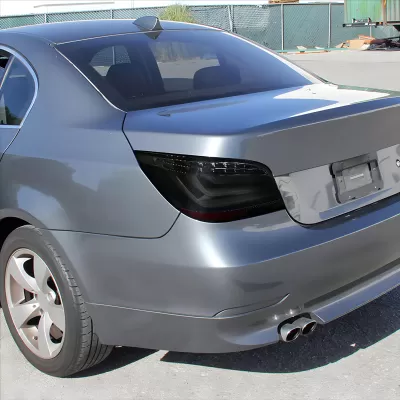 BMW 5 Series - 2004 to 2007 - Sedan [All] (Gloss Black) (Smoked Lens)