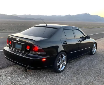 Lexus IS 300 - 2001 to 2005 - Sedan [All] (4 Piece Set)