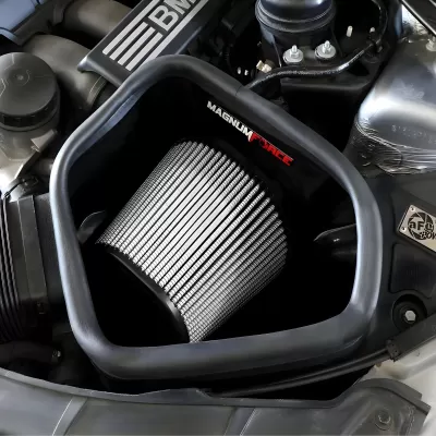 BMW 3 Series - 2006 to 2011 - All [325i, 325xi, 328i, 328i xDrive, 328xi, 330Ci, 330i, 330xi] (With Open-Elment Filter Box) (Uses Pro Dry S Filter)