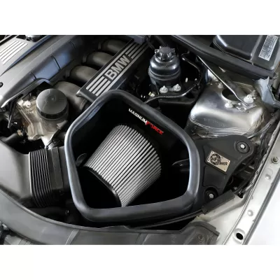 BMW 3 Series - 2006 to 2011 - All [325i, 325xi, 328i, 328i xDrive, 328xi, 330Ci, 330i, 330xi] (With Open-Elment Filter Box) (Uses Pro Dry S Filter)