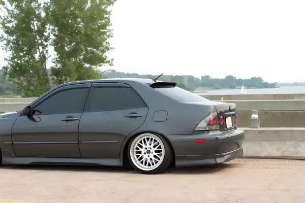 Lexus IS 300 - 2001 to 2005 - Sedan [All]